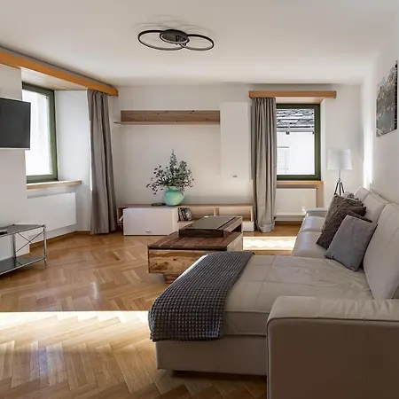 Casa Bernina Апартаменты